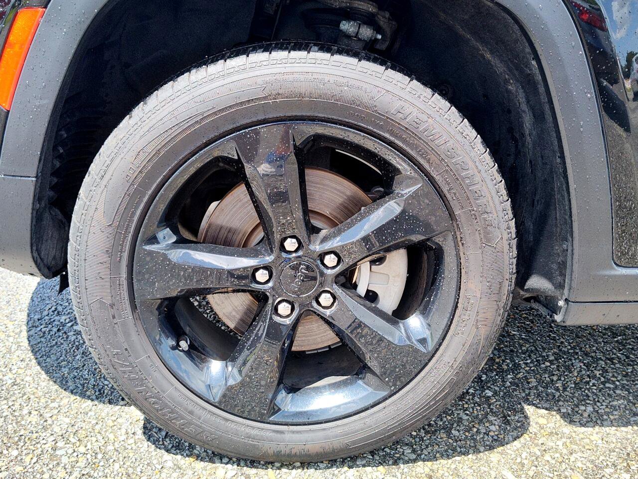 Used 2021 Jeep Grand Cherokee L Laredo image 12