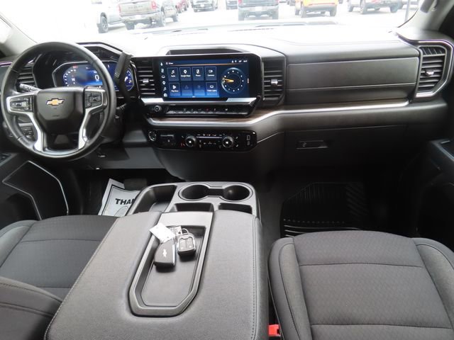 Used 2025 Chevrolet Silverado 2500 LT w/ Convenience Package image 29