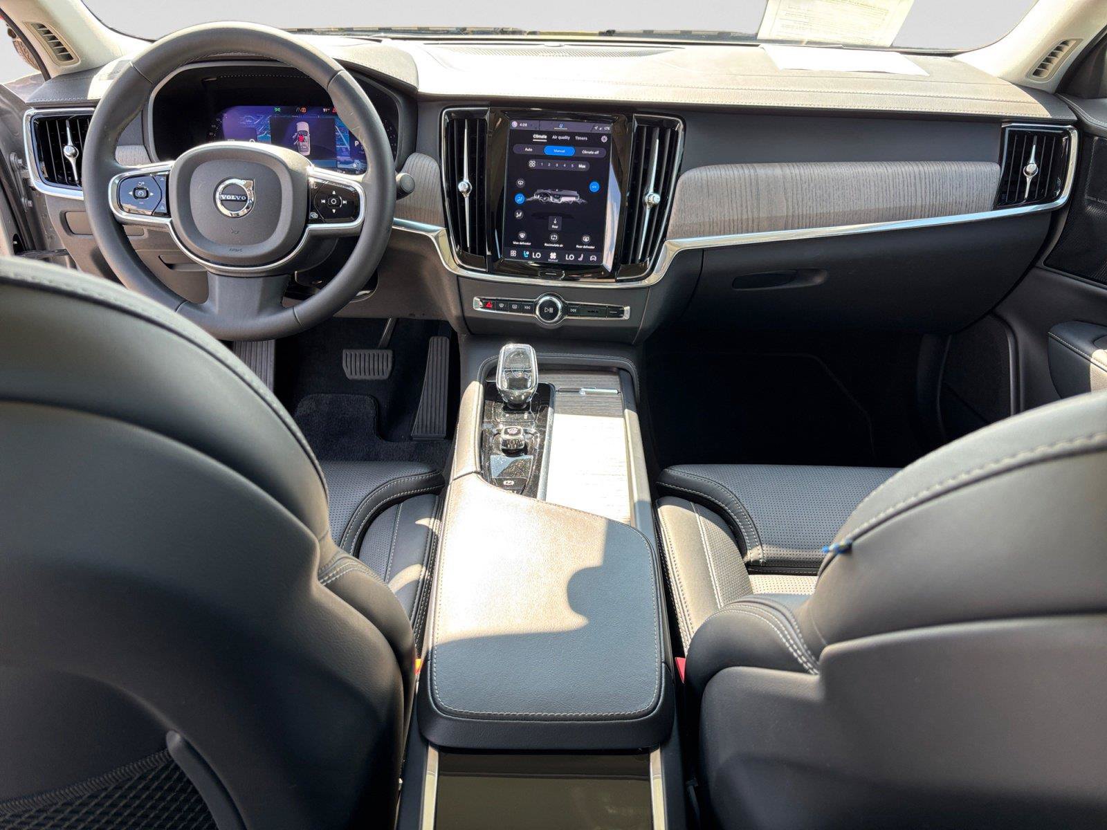 Used 2023 Volvo S90 B6 Ultimate w/ Lounge Package AWD/4WD image 14