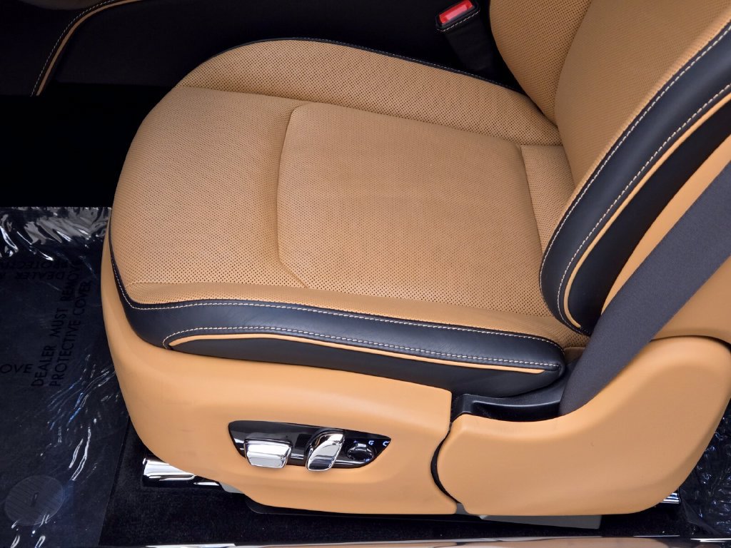 Used 2024 Rolls-Royce Spectre w/ Spectre Launch Package AWD/4WD image 29