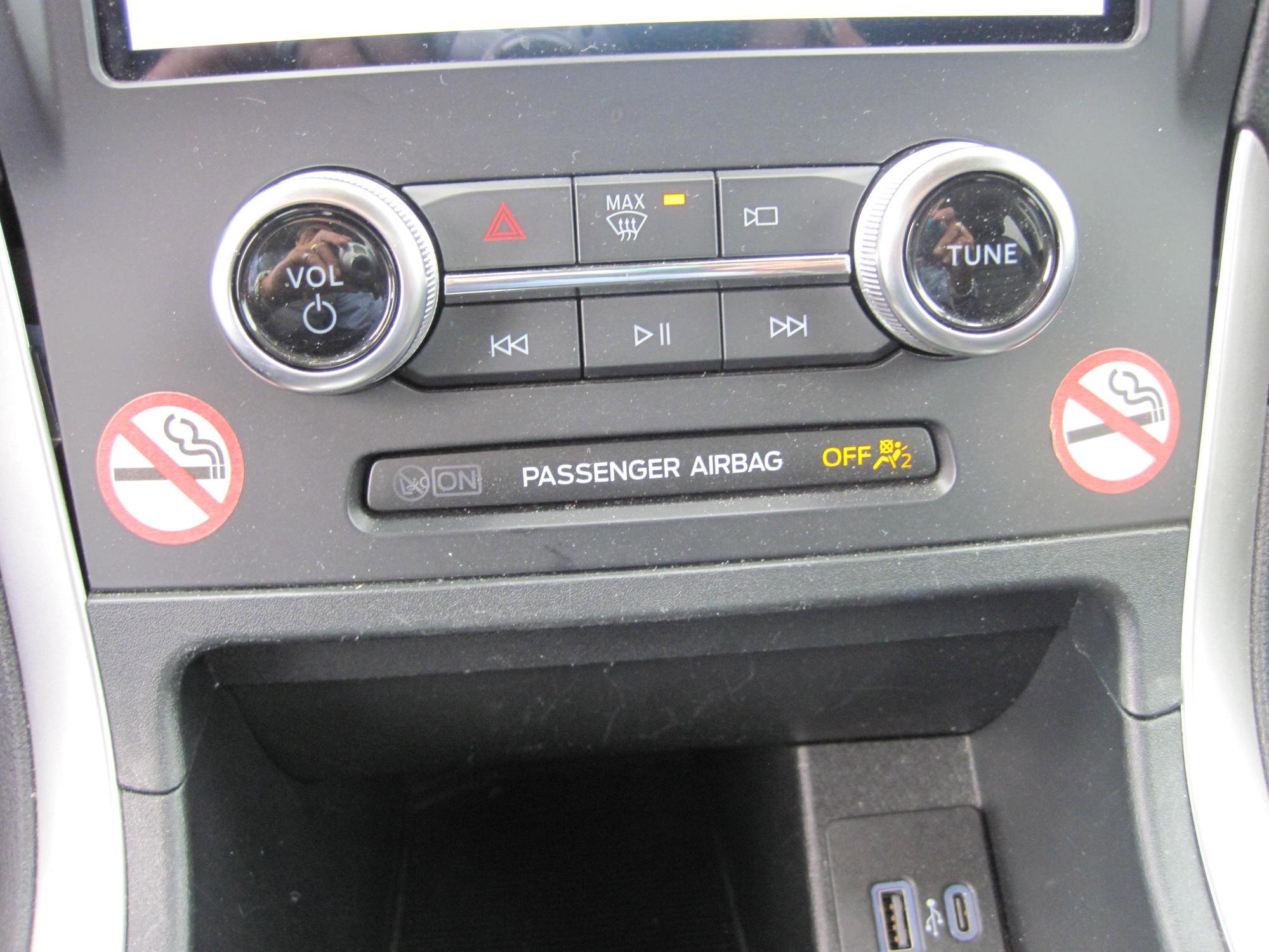 Used 2024 Ford Edge SEL image 18