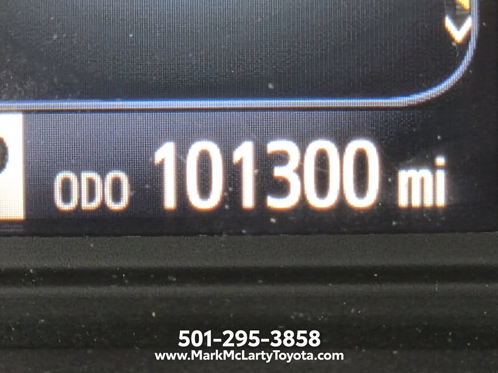 Used 2016 Toyota Sienna XLE w/ XLE Navigation Package FWD image 24