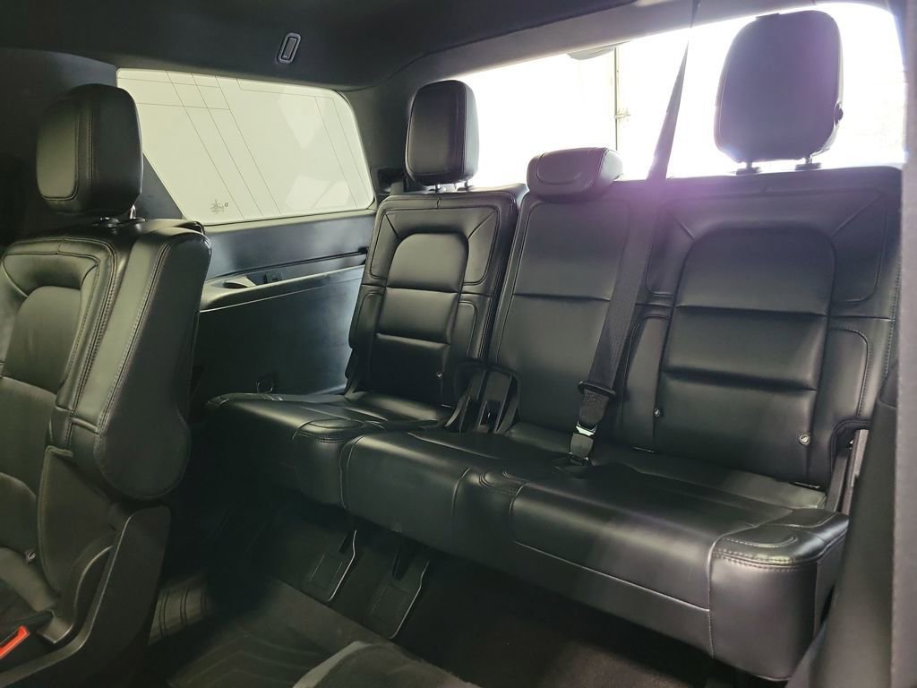Used 2022 Lincoln Navigator Reserve image 28