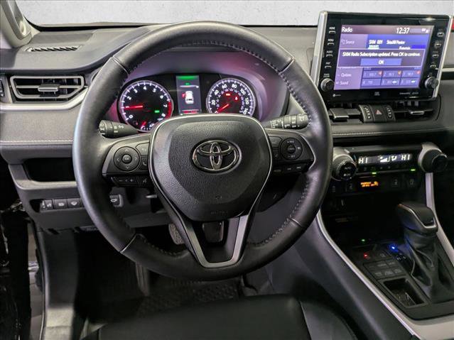 Used 2022 Toyota RAV4 XLE Premium image 14