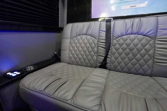 Used 2018 Mercedes-Benz Sprinter 3500 image 95