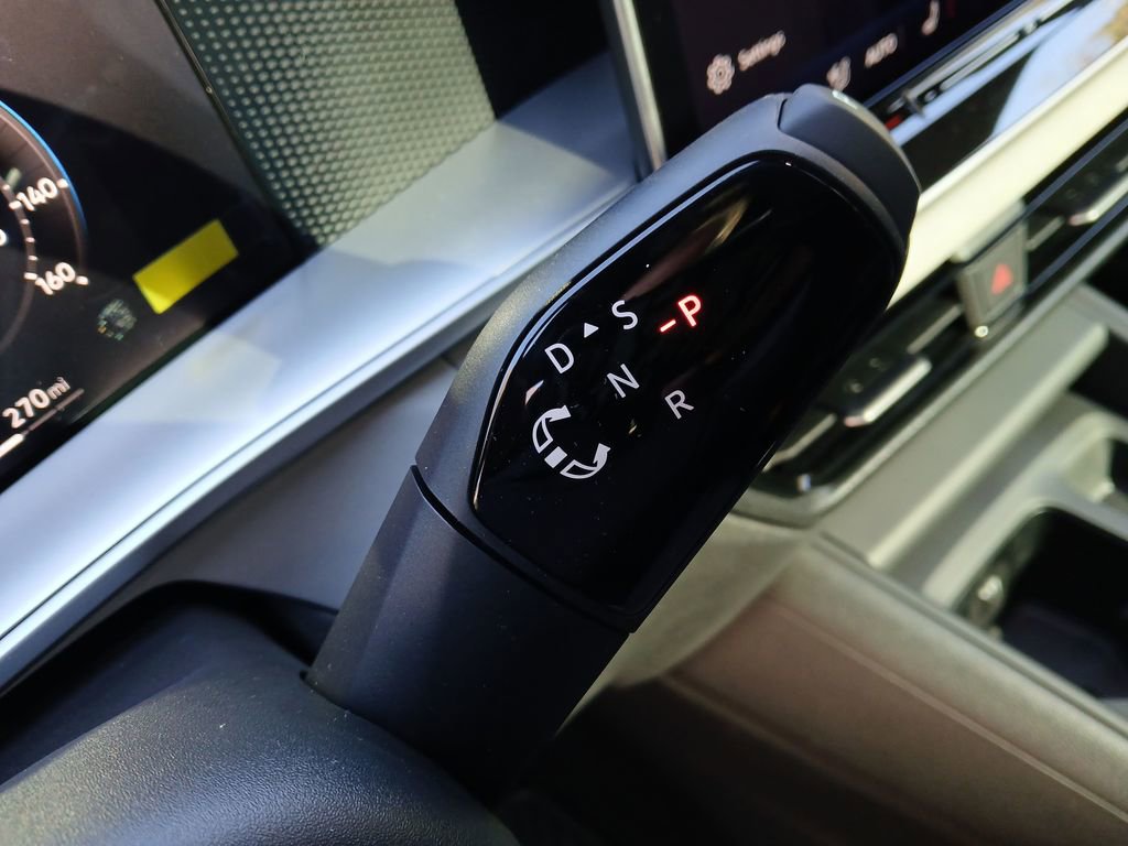 New 2026 Volkswagen Tiguan SE R-Line image 23