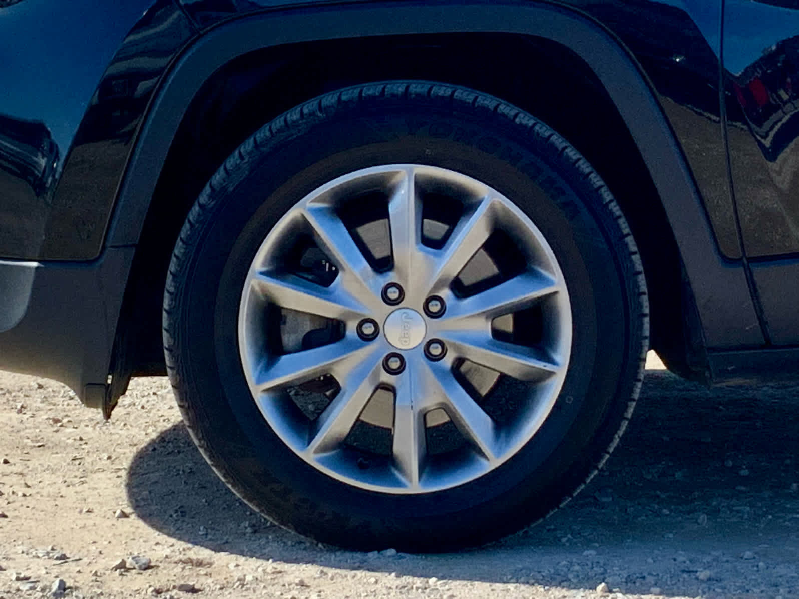 Used 2018 Jeep Cherokee Limited image 15