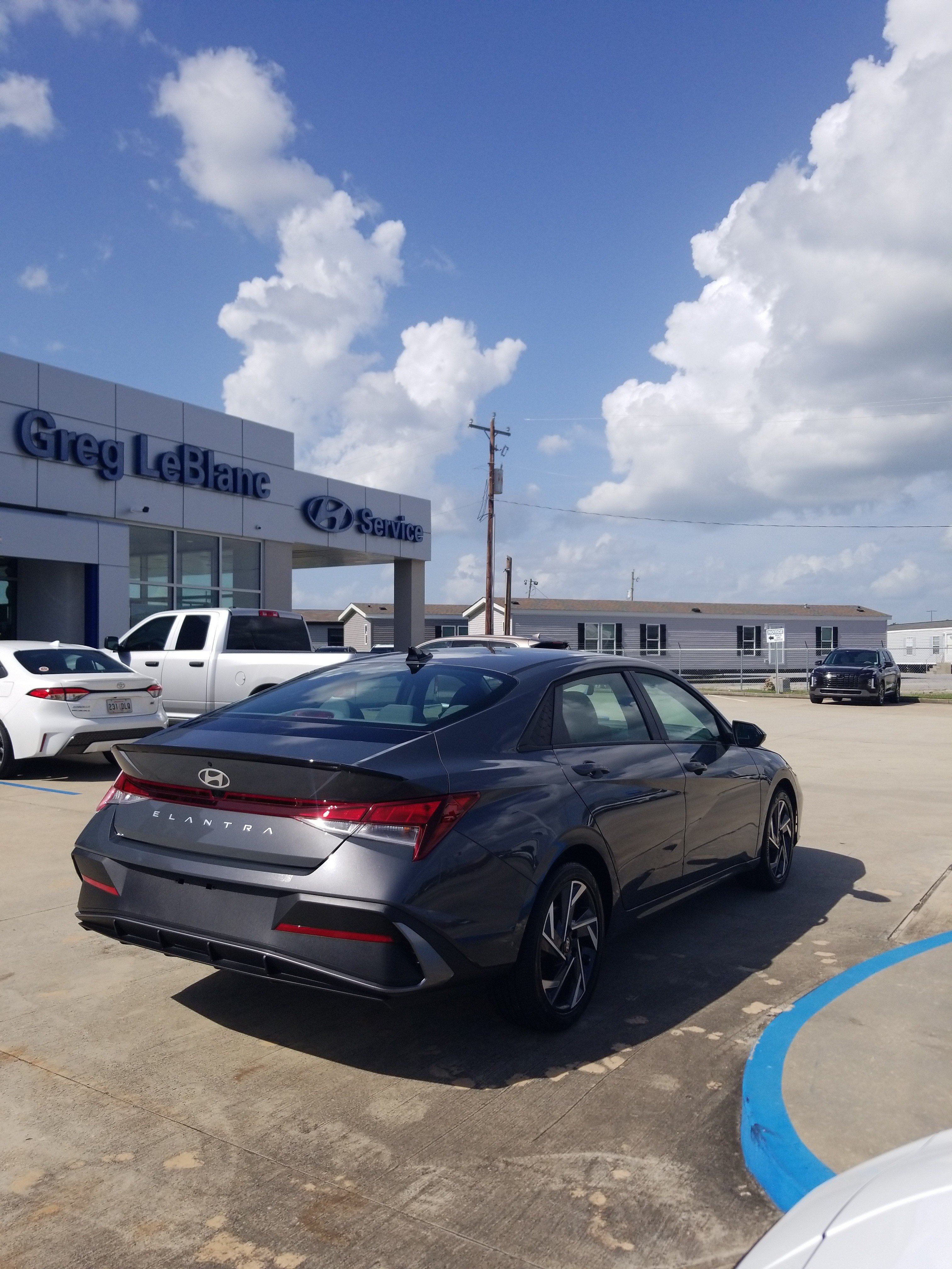 Used 2025 Hyundai Elantra Sport FWD image 7