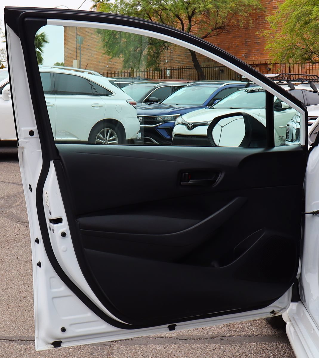 Used 2023 Toyota Corolla LE FWD image 35