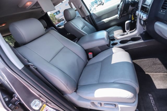 Used 2015 Toyota Sequoia Limited AWD/4WD image 35