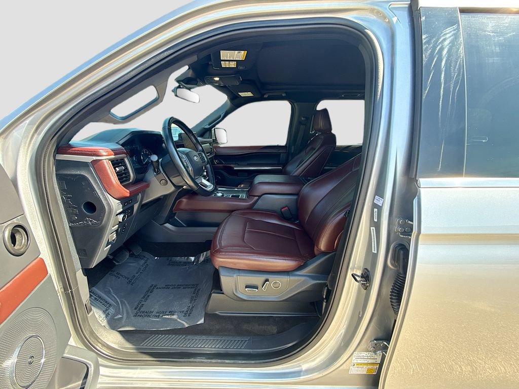 Used 2022 Ford Expedition Limited image 22