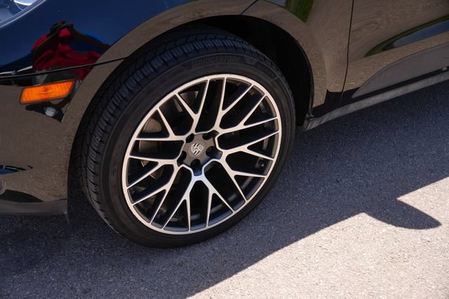 Used 2019 Porsche Macan AWD/4WD image 9