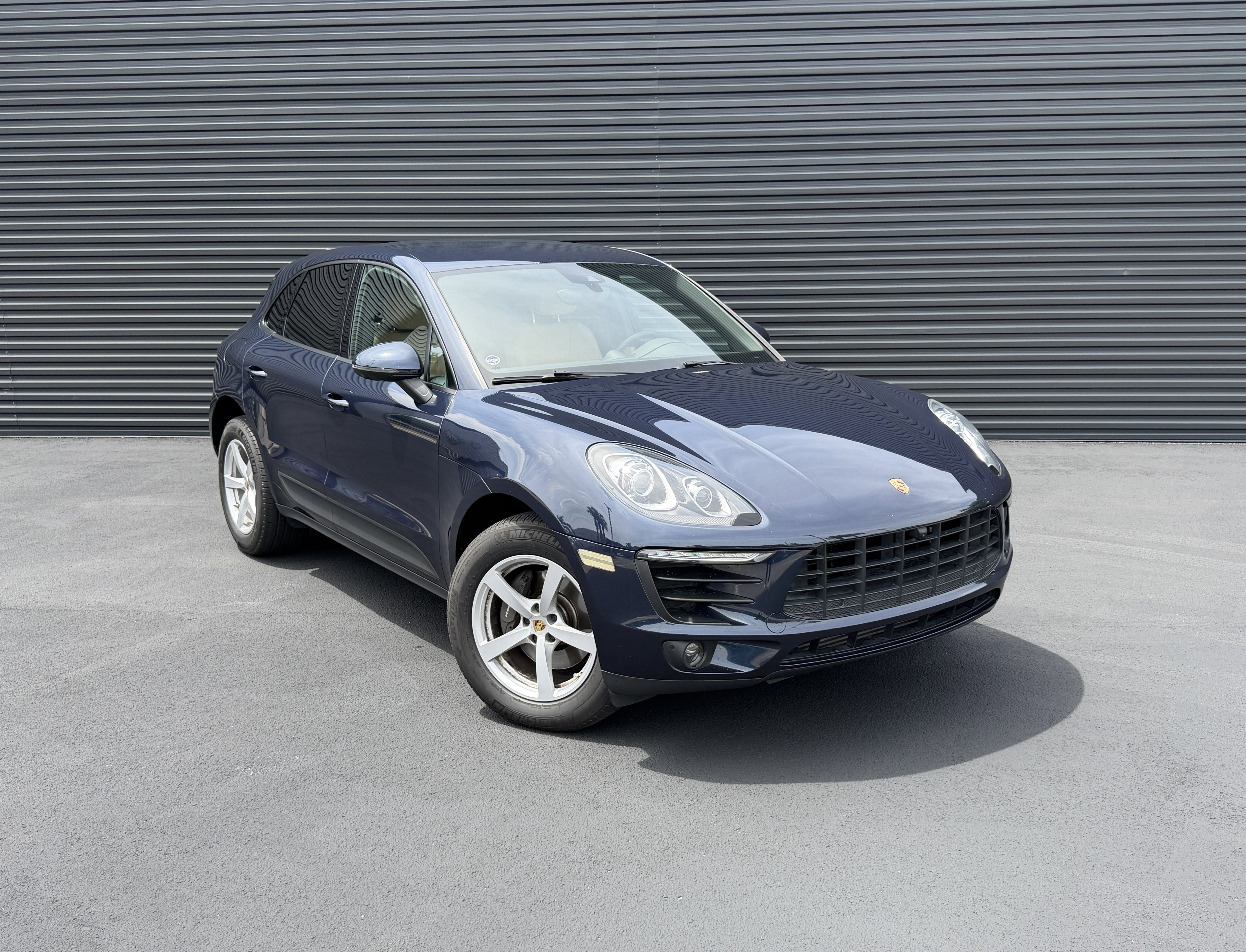 Used 2018 Porsche Macan AWD/4WD image 7