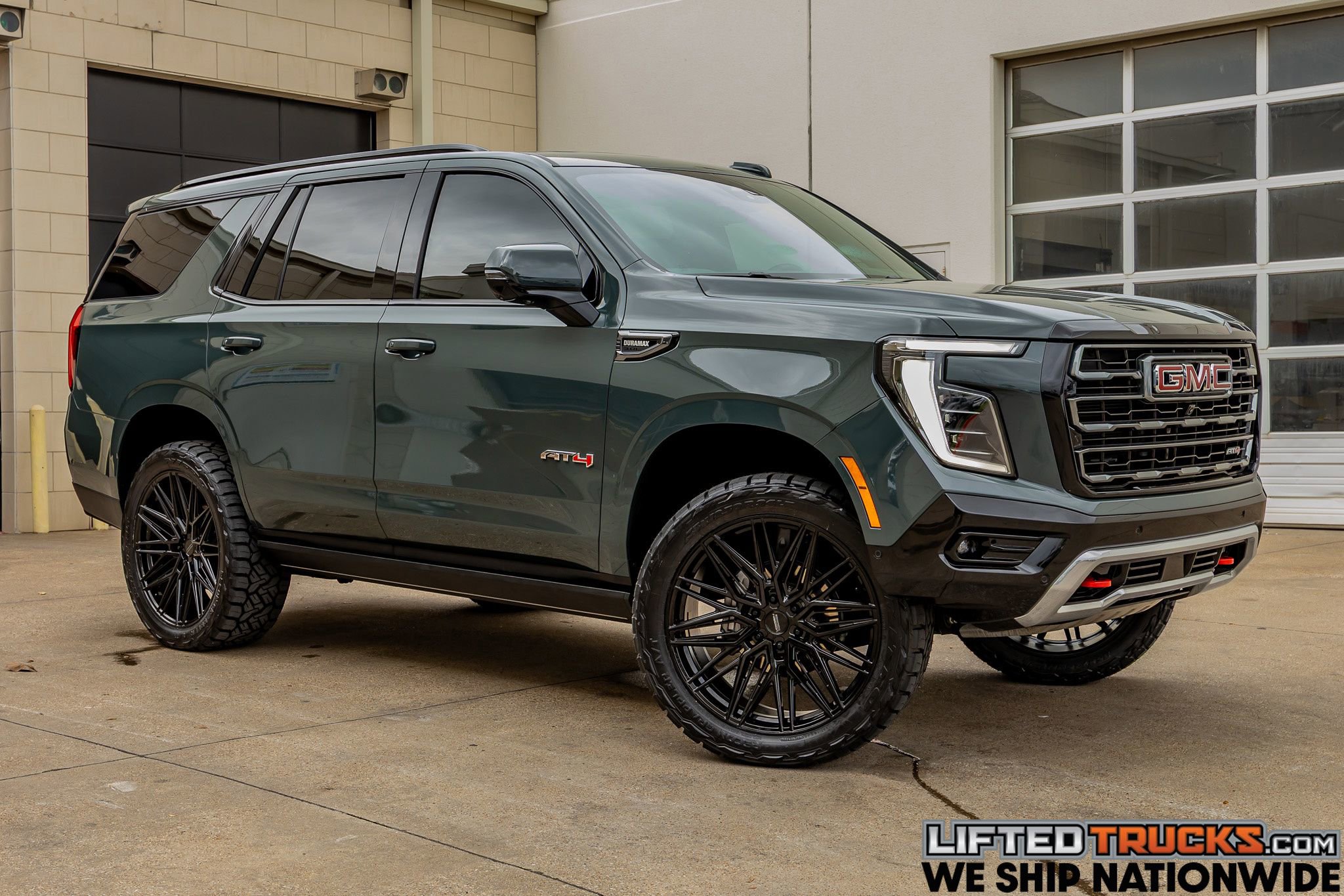 Used 2025 GMC Yukon AT4 w/ AT4 Premium Plus Package image 1