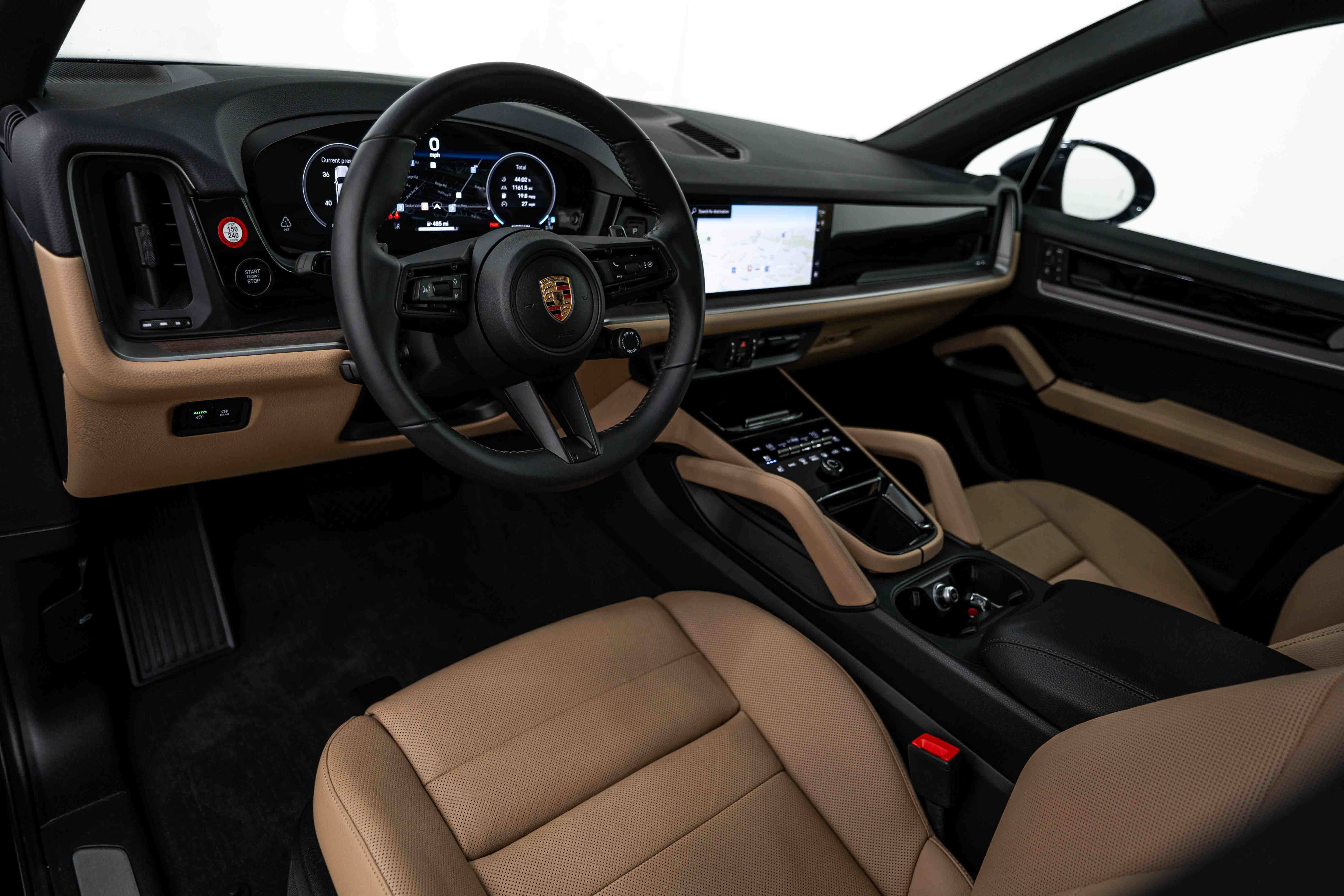 Certified 2026 Porsche Cayenne AWD/4WD image 4