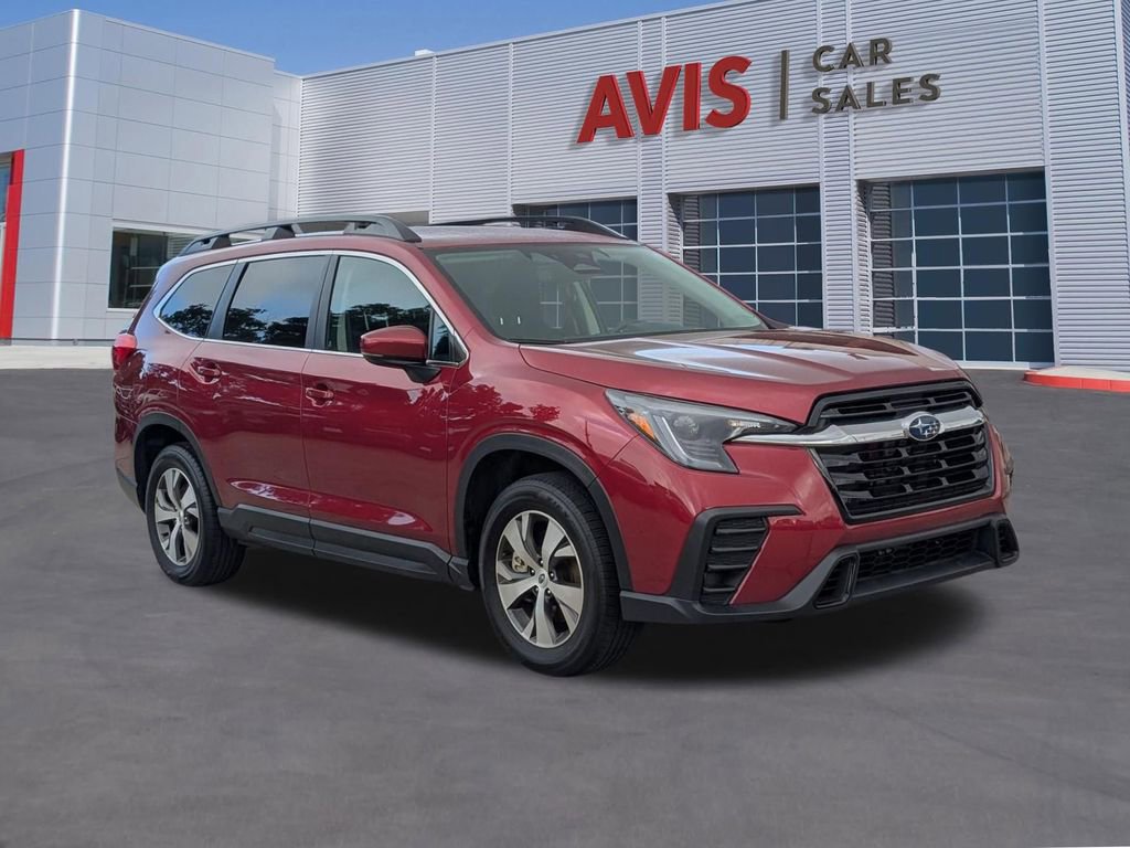 Used 2025 Subaru Ascent Premium image 3