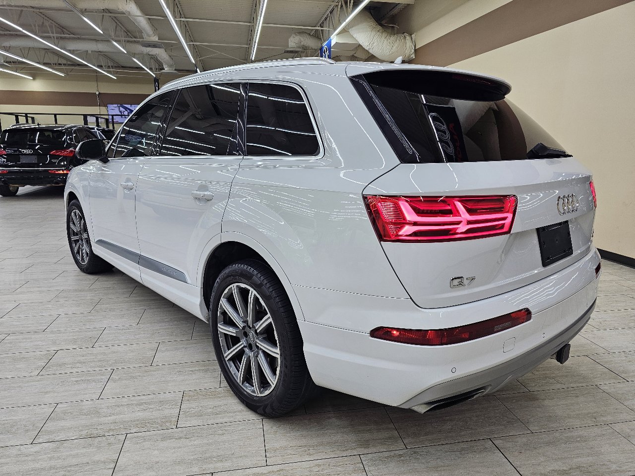 Used 2018 Audi Q7 3.0T Prestige w/ Prestige Package image 8