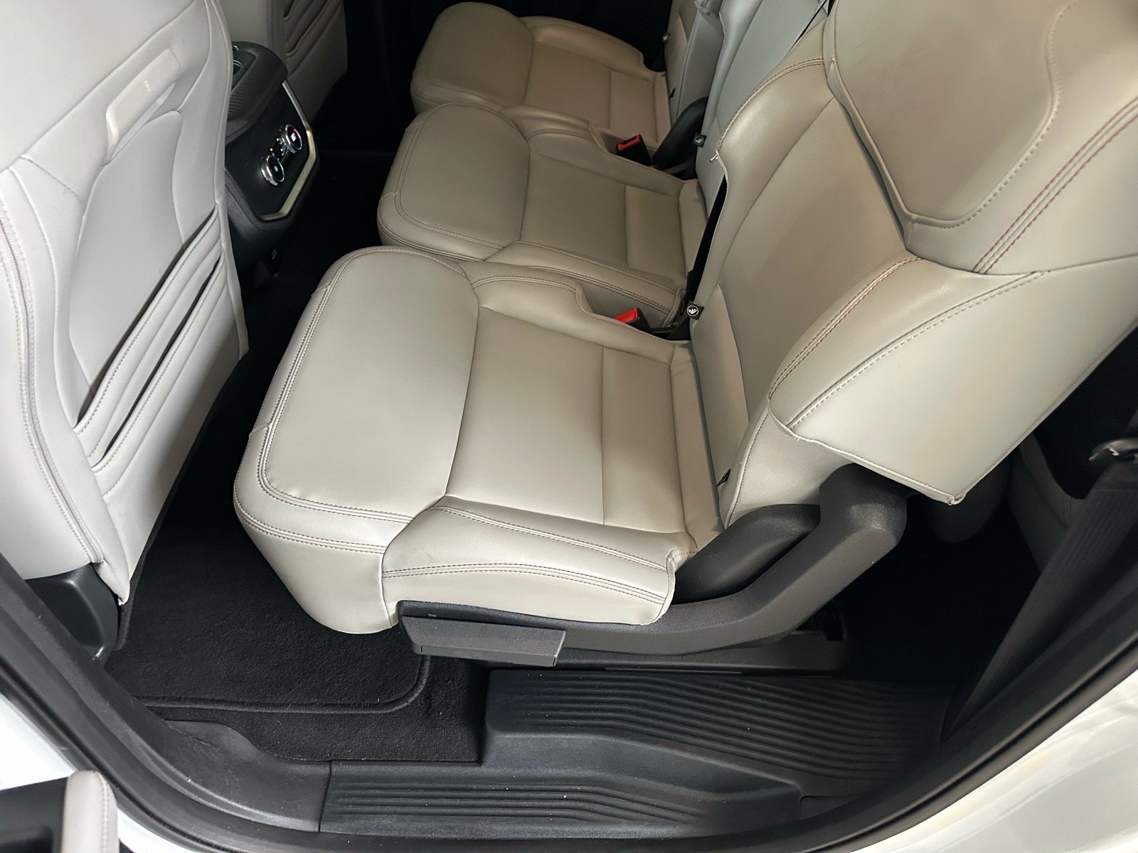 Certified 2025 Ford Expedition Max Active AWD/4WD image 27