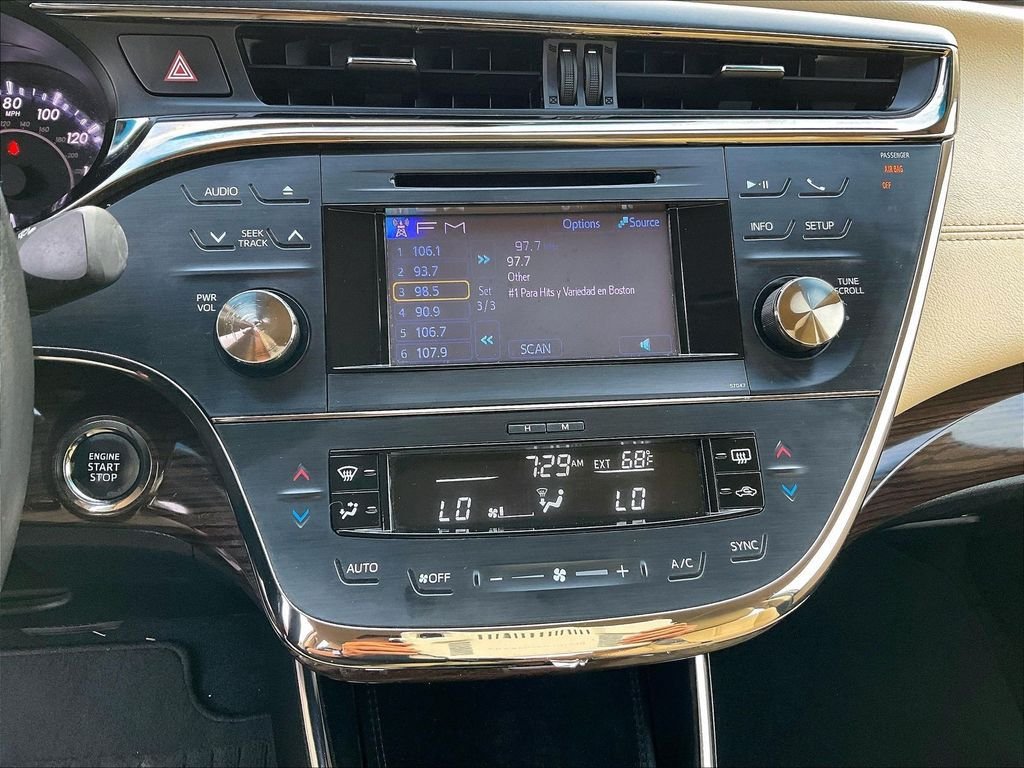 Used 2013 Toyota Avalon XLE FWD image 25