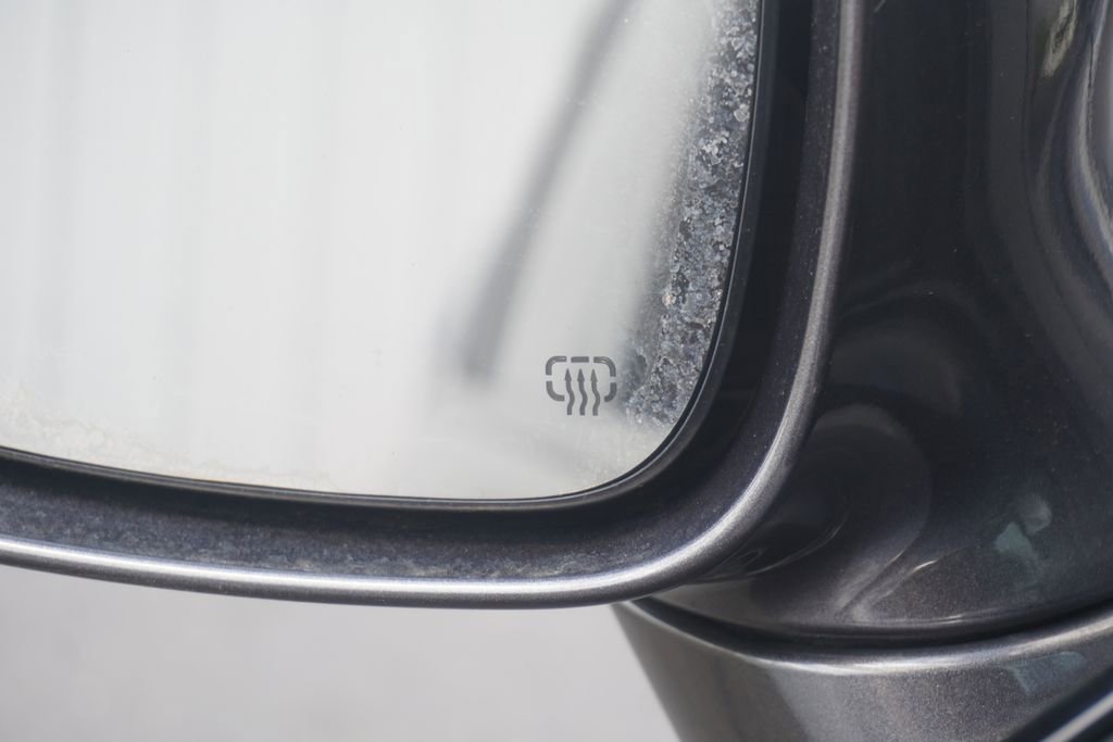 Used 2020 Chrysler Pacifica Touring w/ S Appearance Package FWD image 33