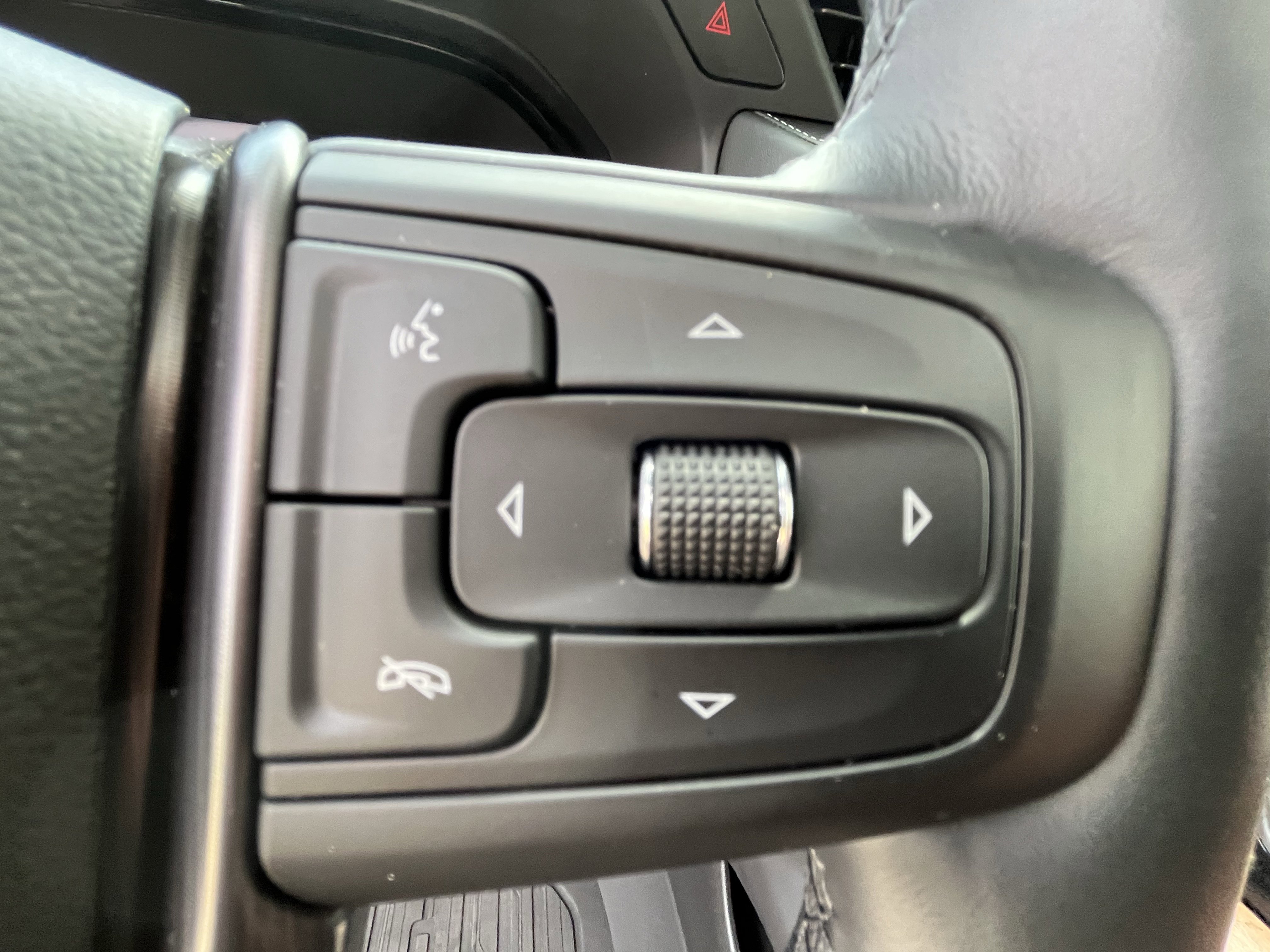 Used 2024 GMC Yukon Denali Ultimate image 20