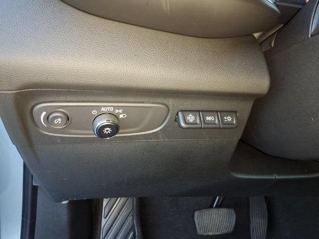 Used 2023 Buick Envision Avenir AWD/4WD image 30