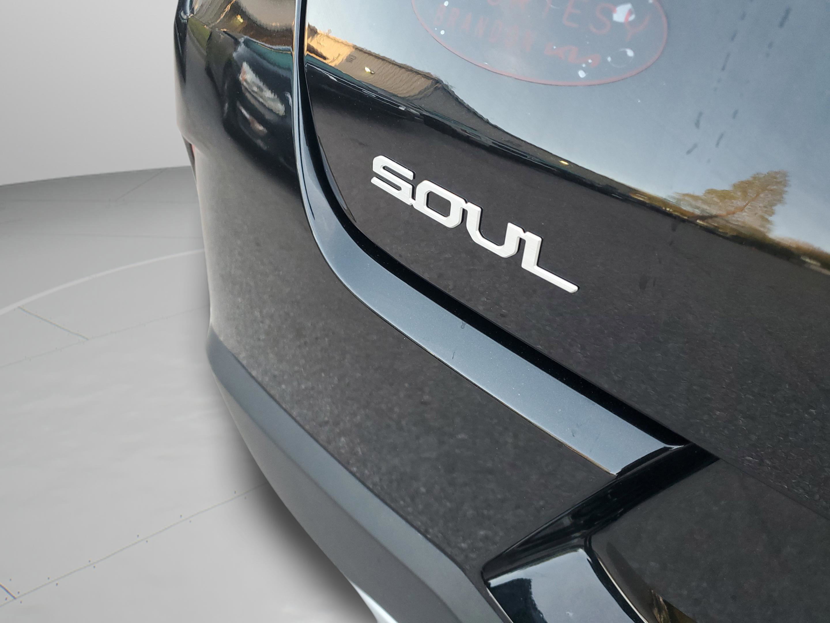 Certified 2025 Kia Soul LX image 8