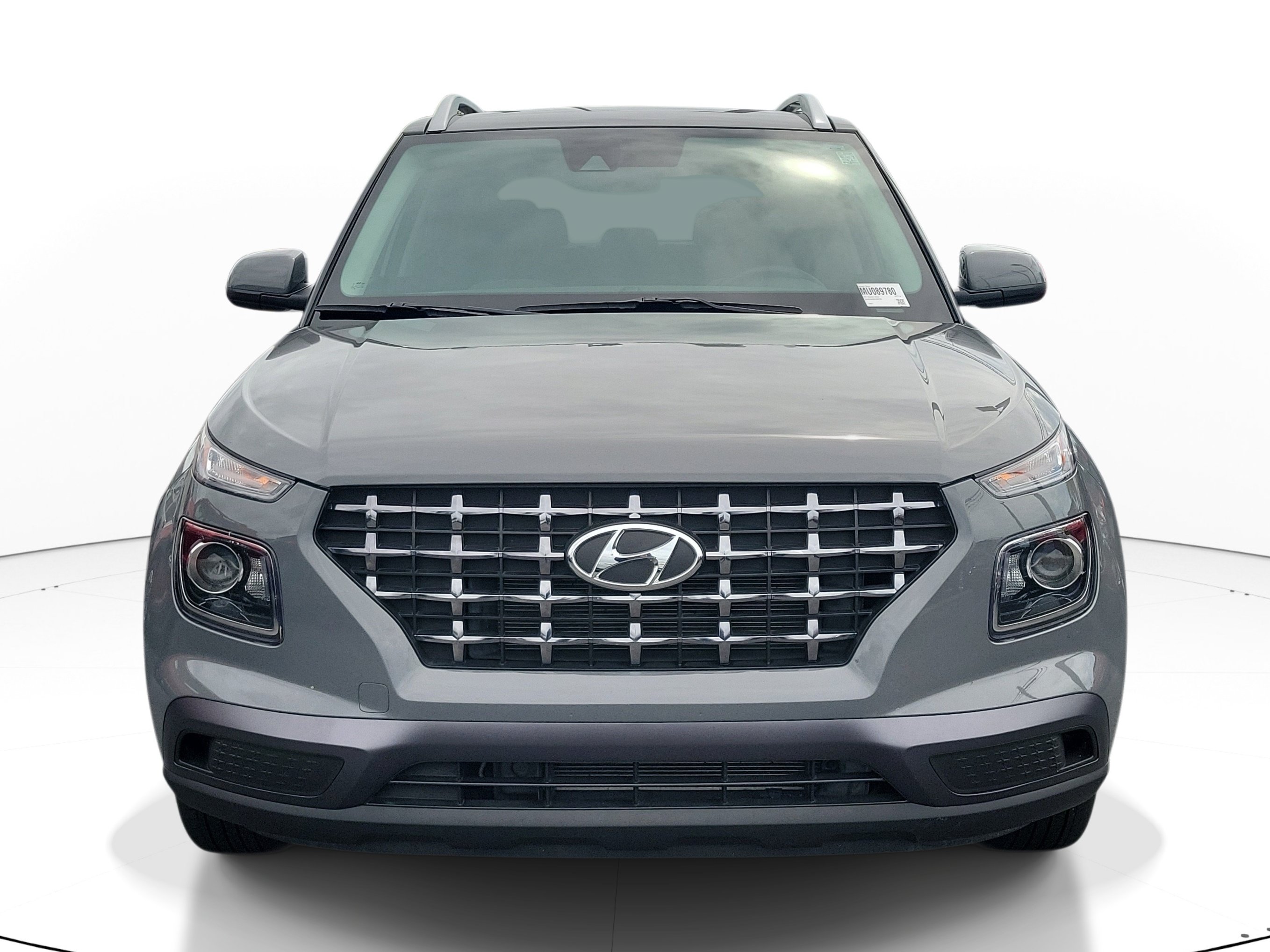 Used 2021 Hyundai Venue SEL FWD image 2