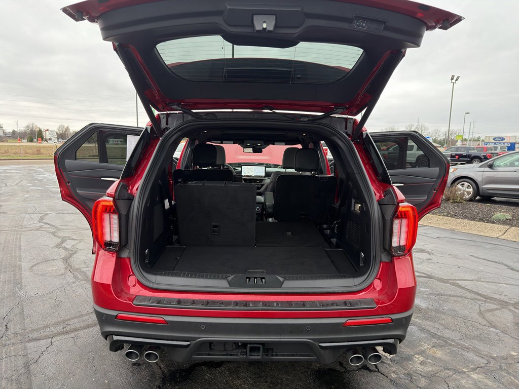 Used 2025 Ford Explorer ST w/ Sun And Sound Package image 18