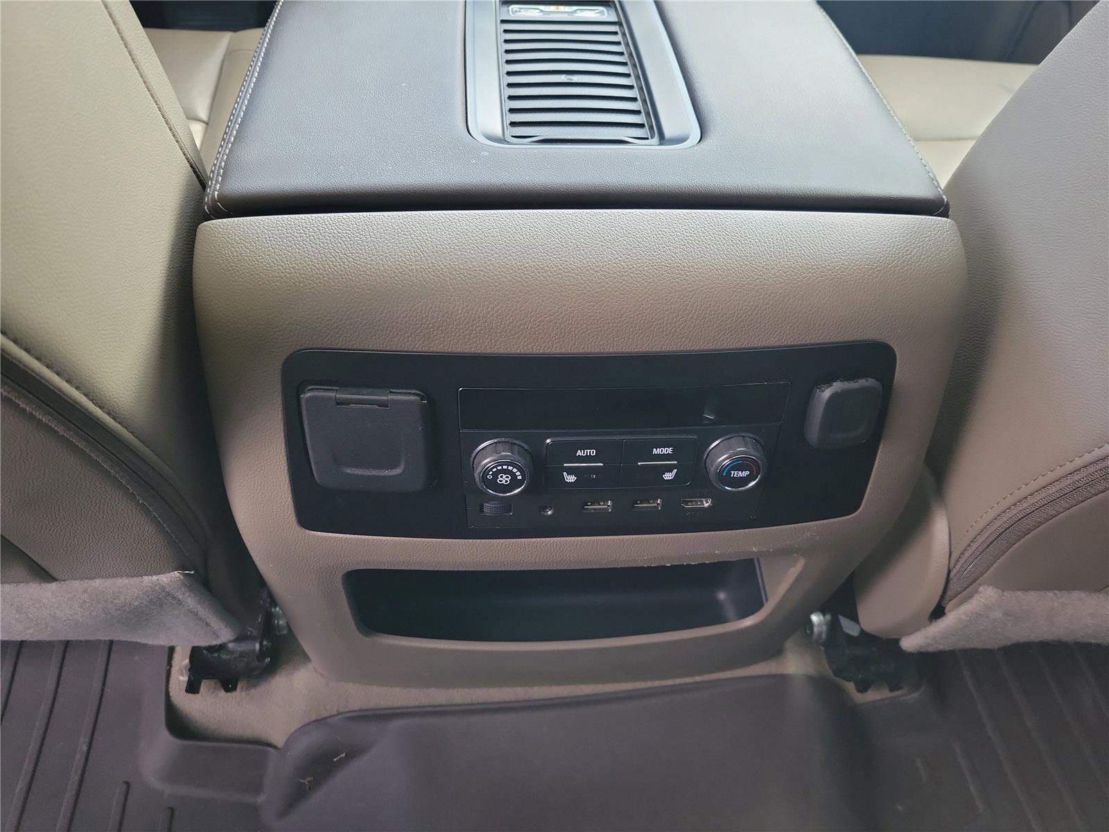 Used 2019 Chevrolet Tahoe Premier AWD/4WD image 12