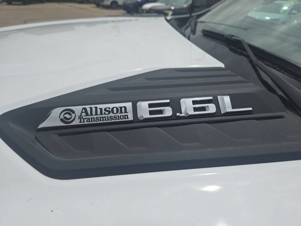 Used 2024 Chevrolet Silverado 2500 LT AWD/4WD image 39