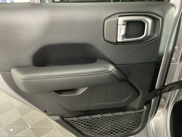 Used 2019 Jeep Wrangler Unlimited Sahara AWD/4WD image 10