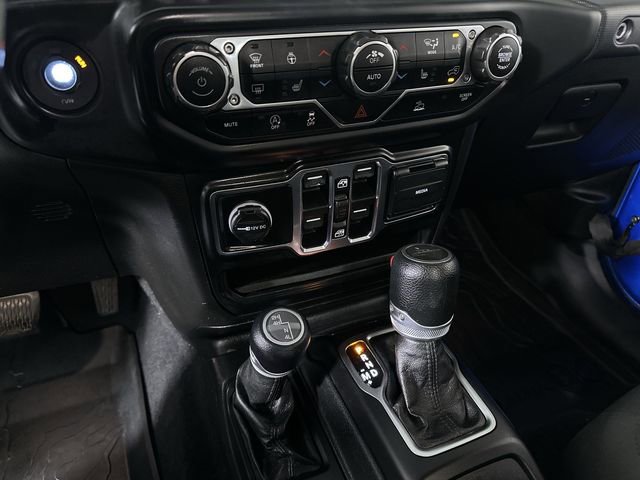 Used 2021 Jeep Gladiator Willys image 16