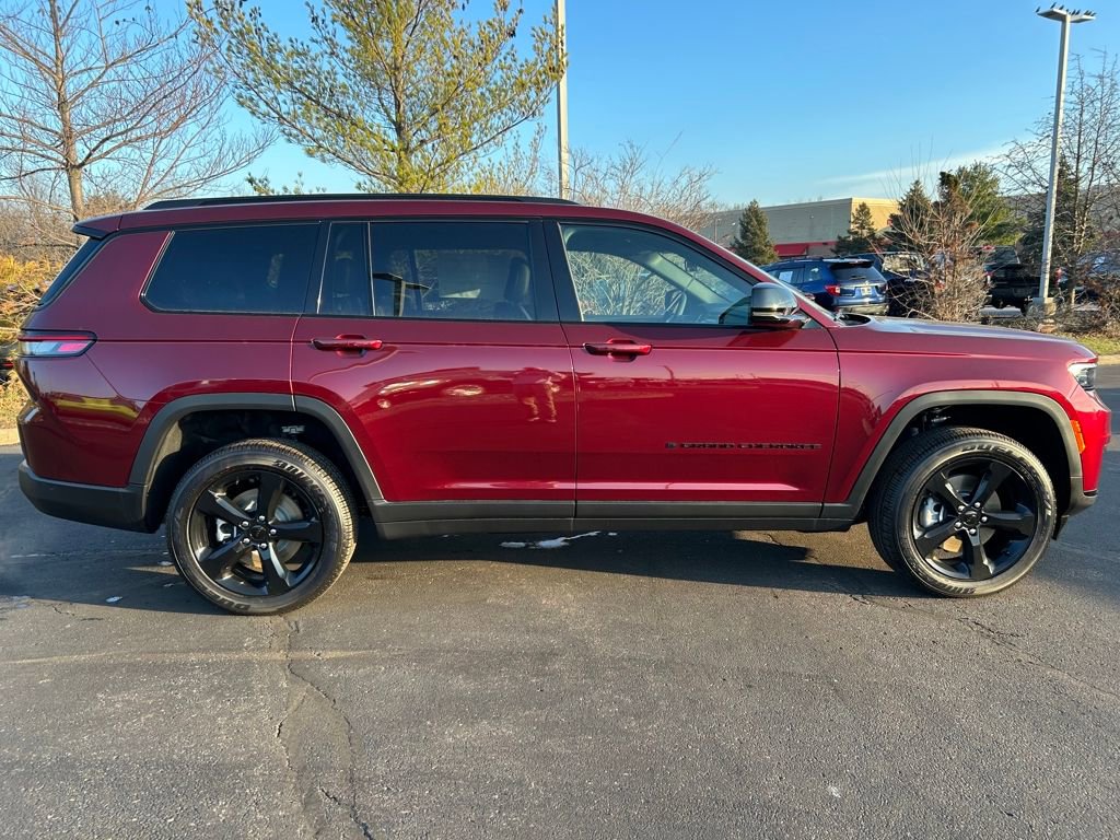 New 2025 Jeep Grand Cherokee L Altitude image 8