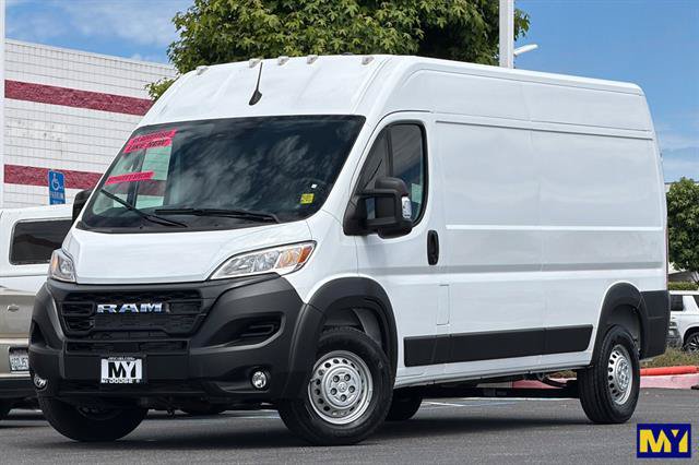 Used 2026 RAM ProMaster 2500 w/ Convenience Group FWD image 8