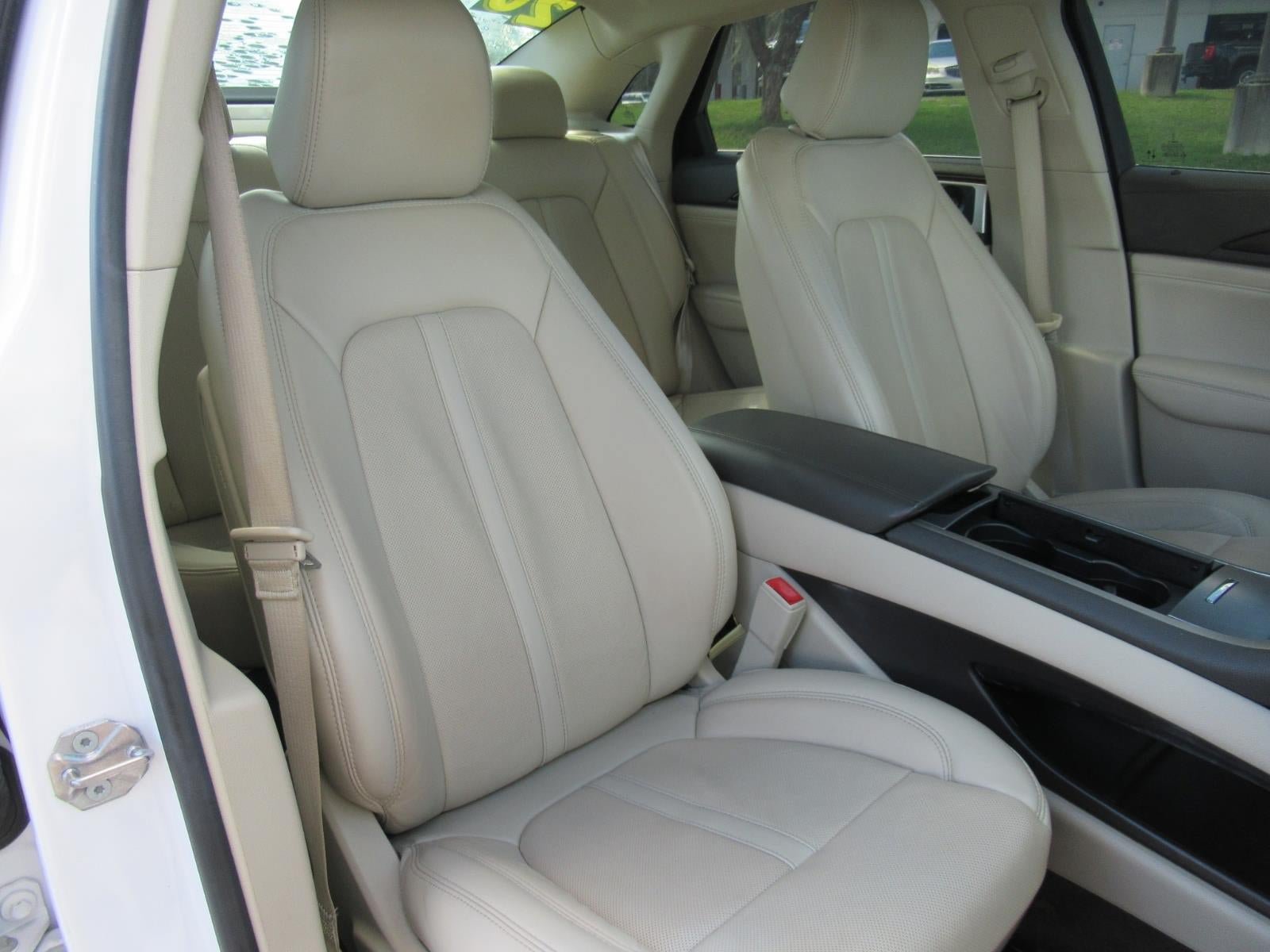 Used 2020 Lincoln MKZ Reserve w/ Monochromatic Package AWD/4WD image 9