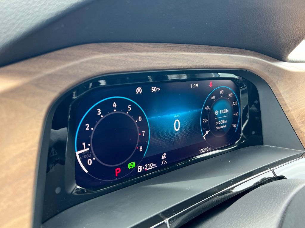 Used 2025 Volkswagen Atlas SE image 23