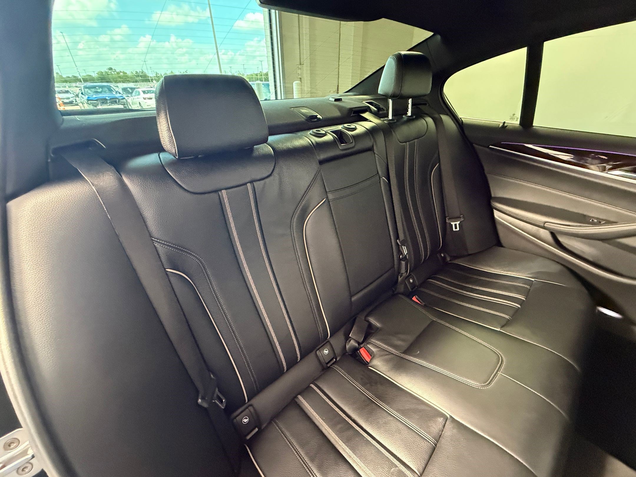 Used 2019 BMW 530i w/ Convenience Package image 33