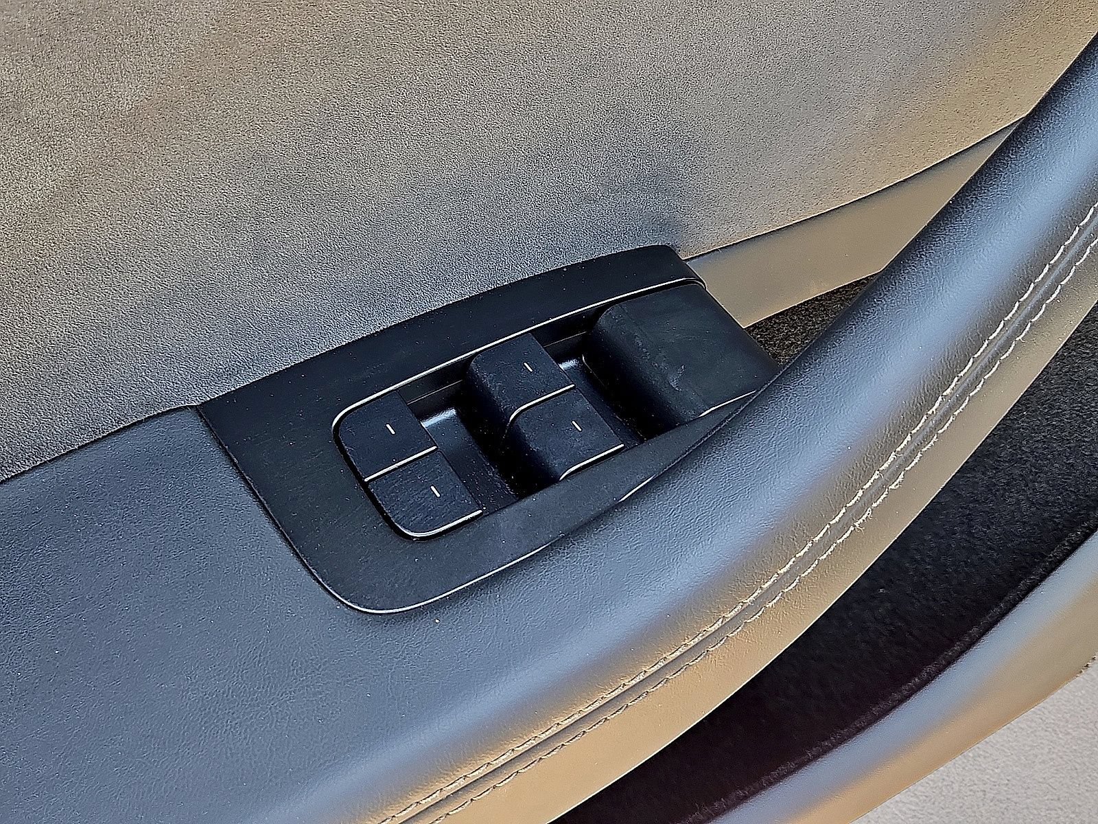 Used 2025 Tesla Model 3 Long Range AWD/4WD image 22