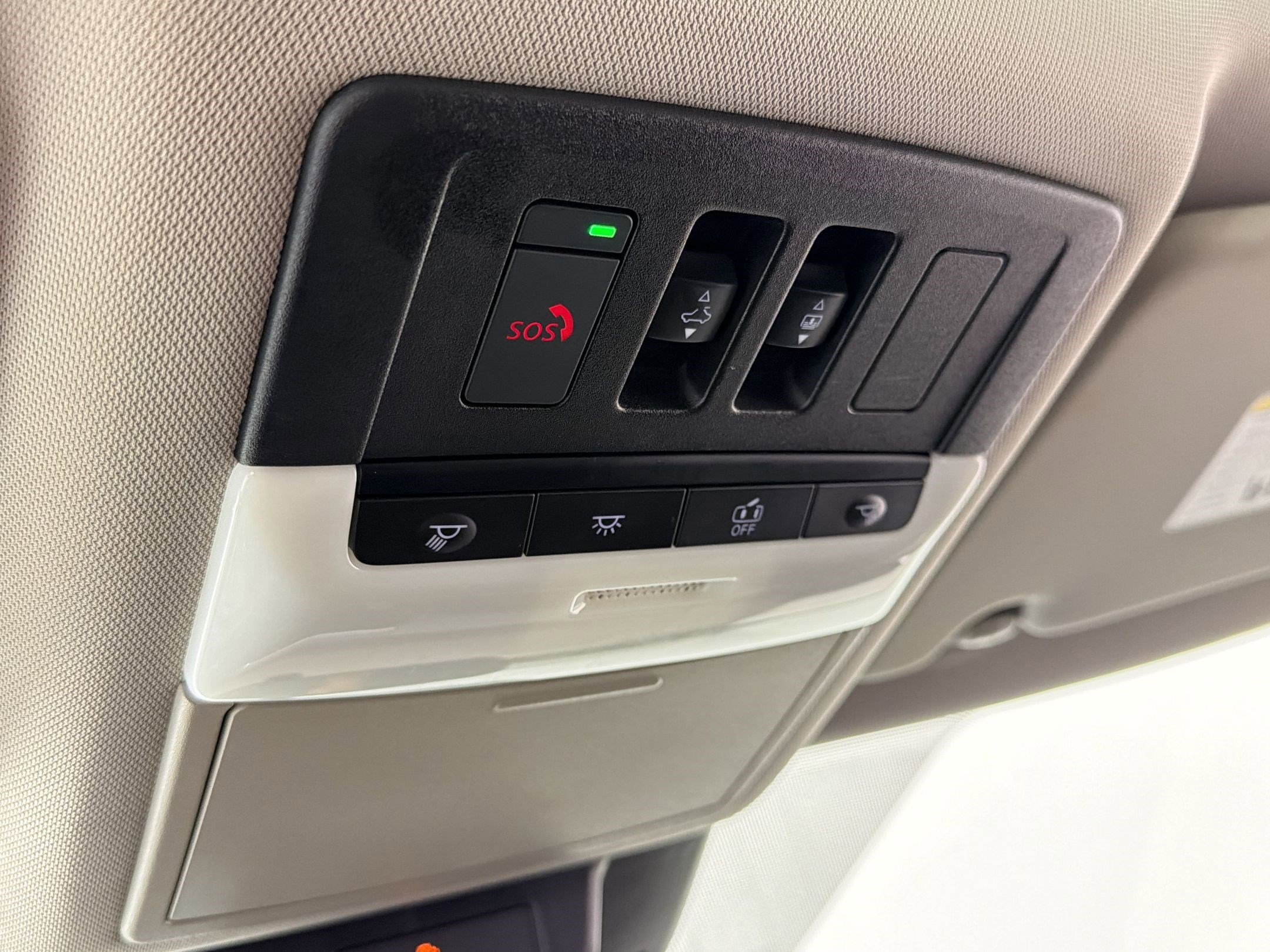 Used 2021 Nissan Rogue SV w/ Premium Package image 27