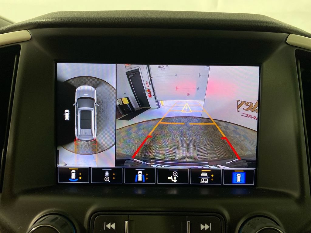 Certified 2023 GMC Terrain Denali w/ Denali Premium Package AWD/4WD image 18