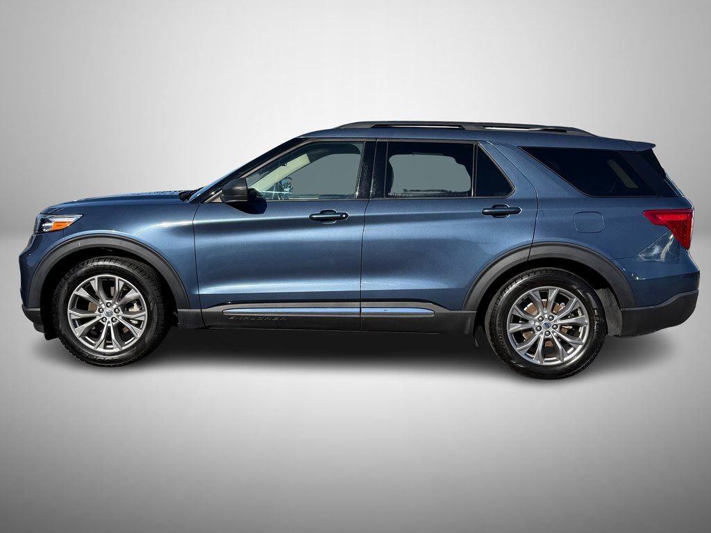 Used 2020 Ford Explorer XLT w/ Equipment Group 202A image 5