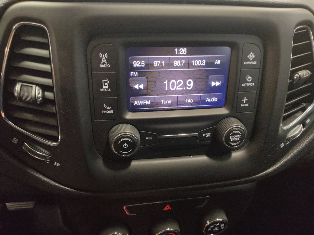 Used 2017 Jeep Compass Latitude FWD image 25