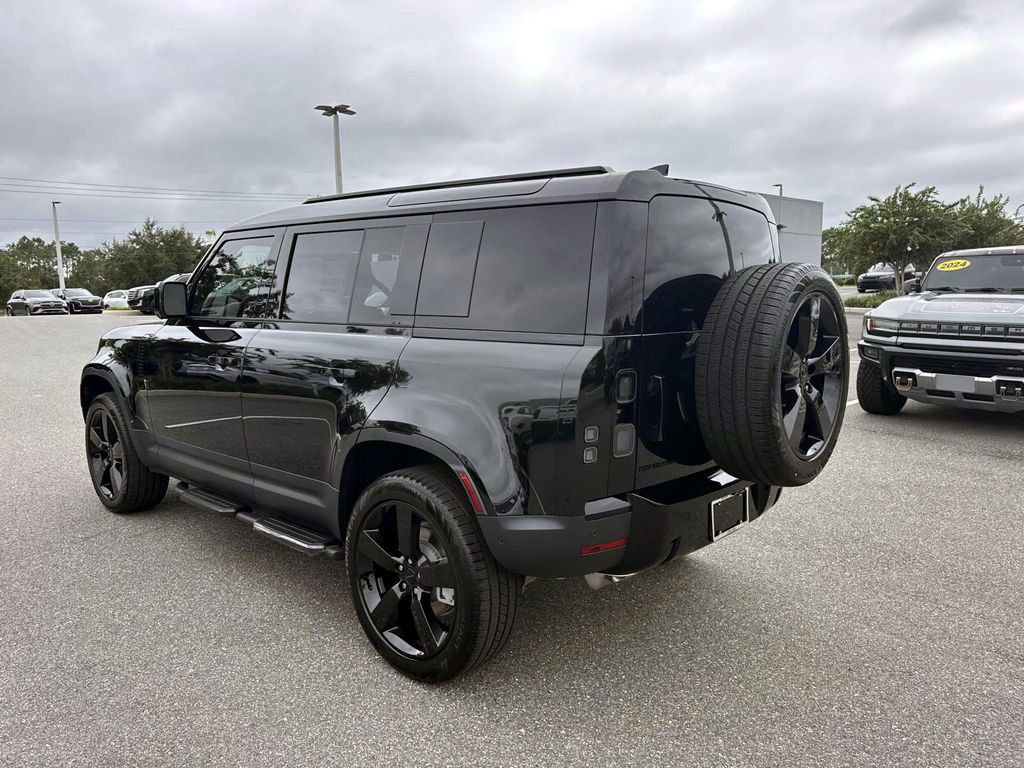 New 2026 Land Rover Defender 110 S AWD/4WD image 4