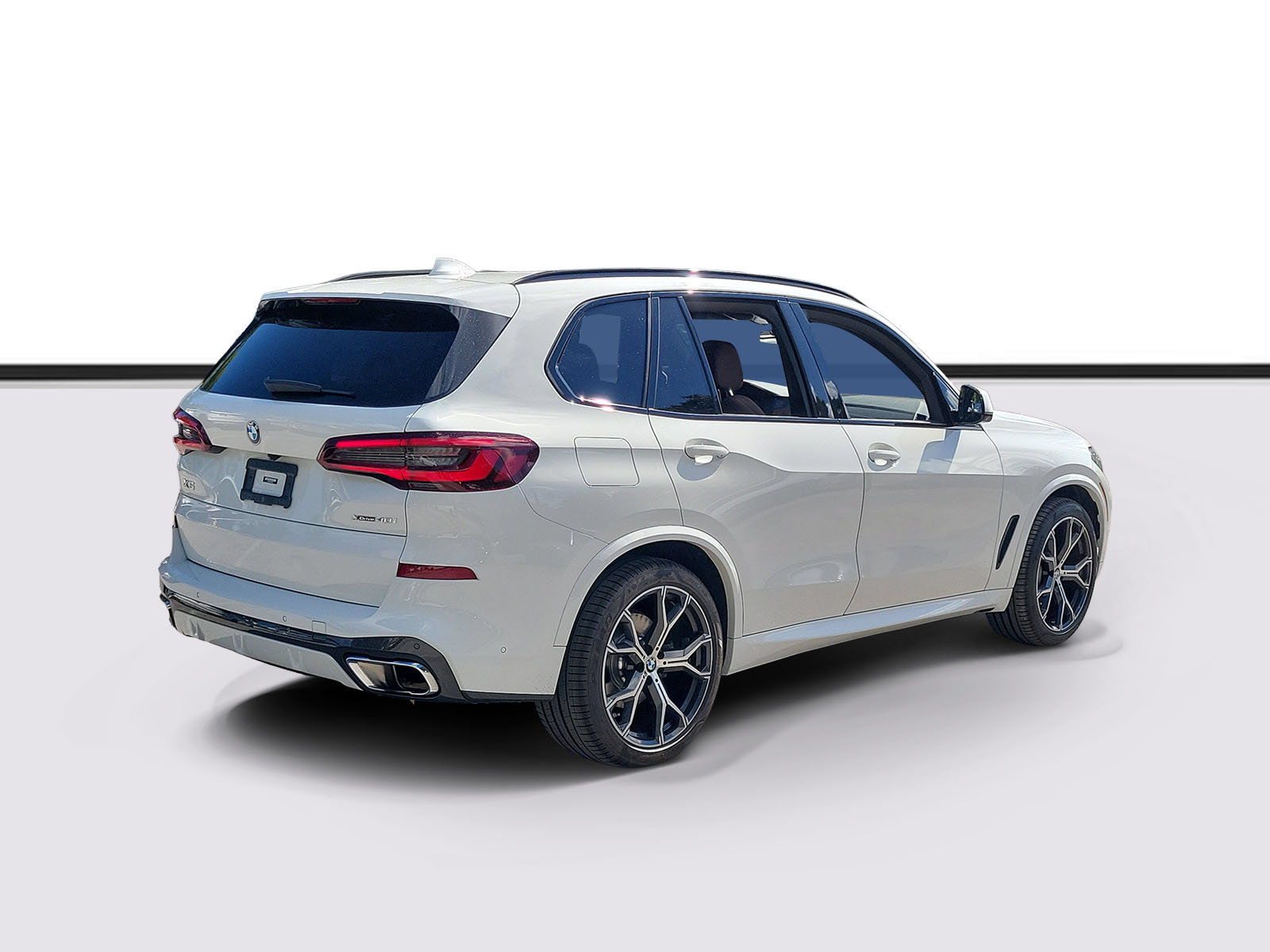 Used 2023 BMW X5 xDrive40i w/ M Sport Package AWD/4WD image 3