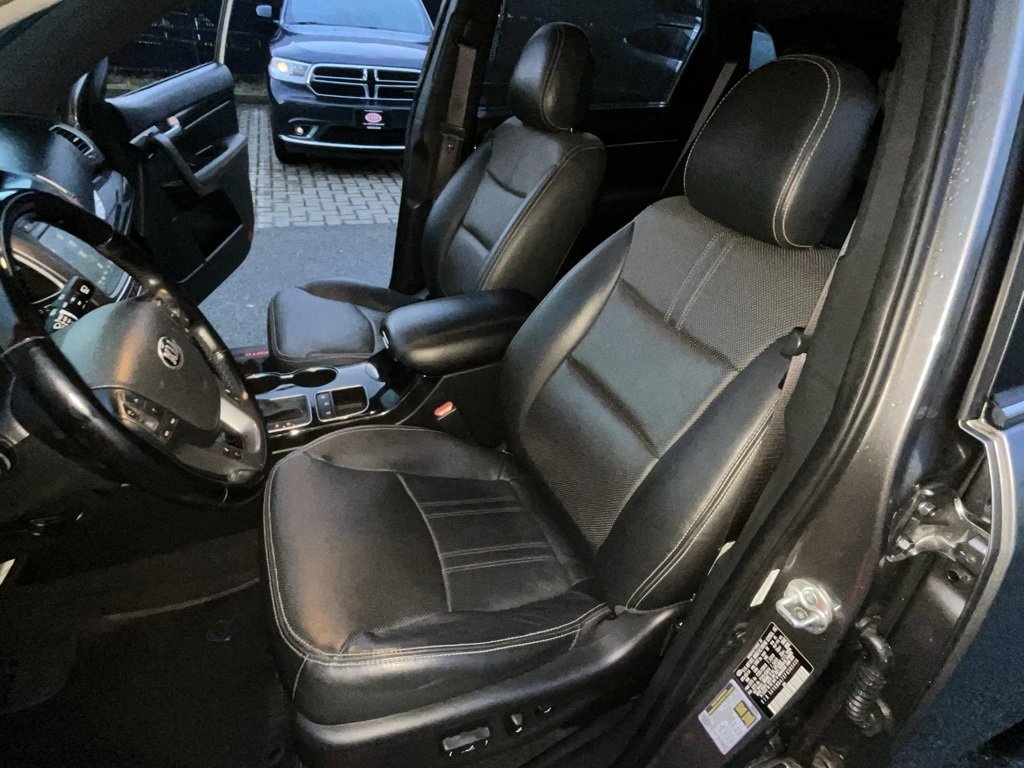 Used 2015 Kia Sorento SX image 13