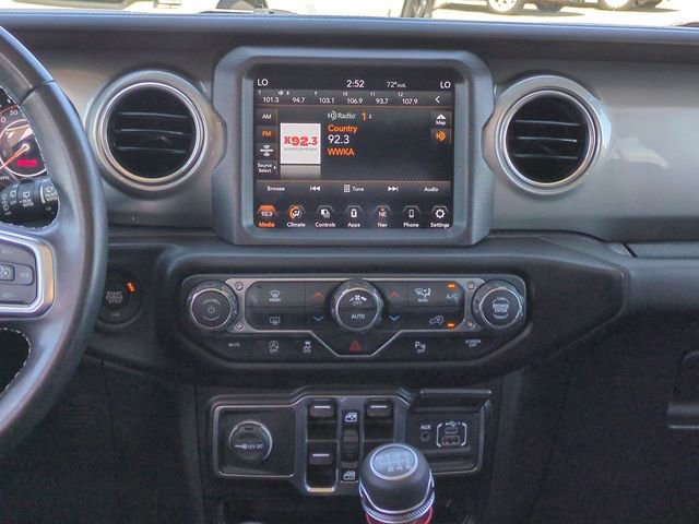 Used 2022 Jeep Wrangler Unlimited Sahara w/ Safety Group AWD/4WD image 18