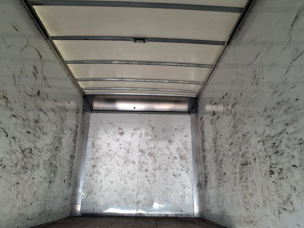 Used 2022 GMC Savana 3500 Extended image 13