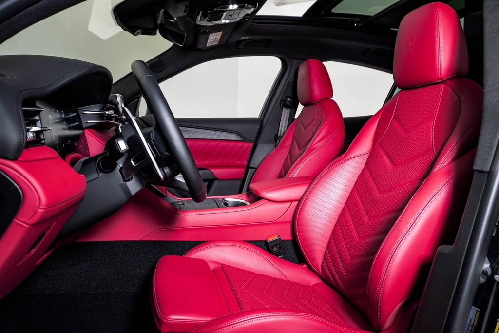 Certified 2023 Maserati Grecale Trofeo image 18