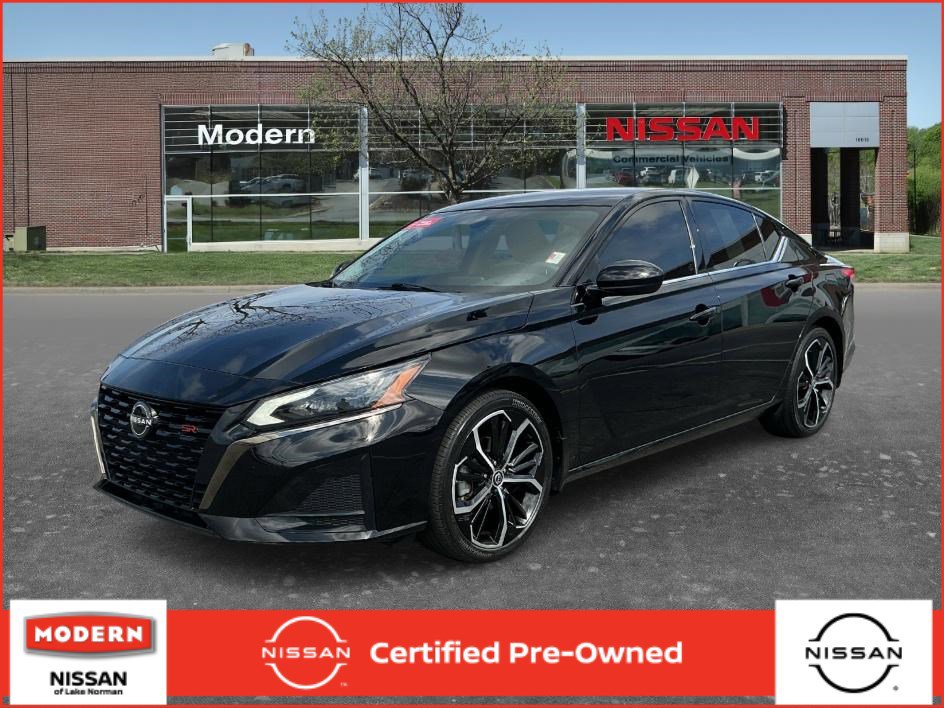 Certified 2024 Nissan Altima 2.5 SR image 1
